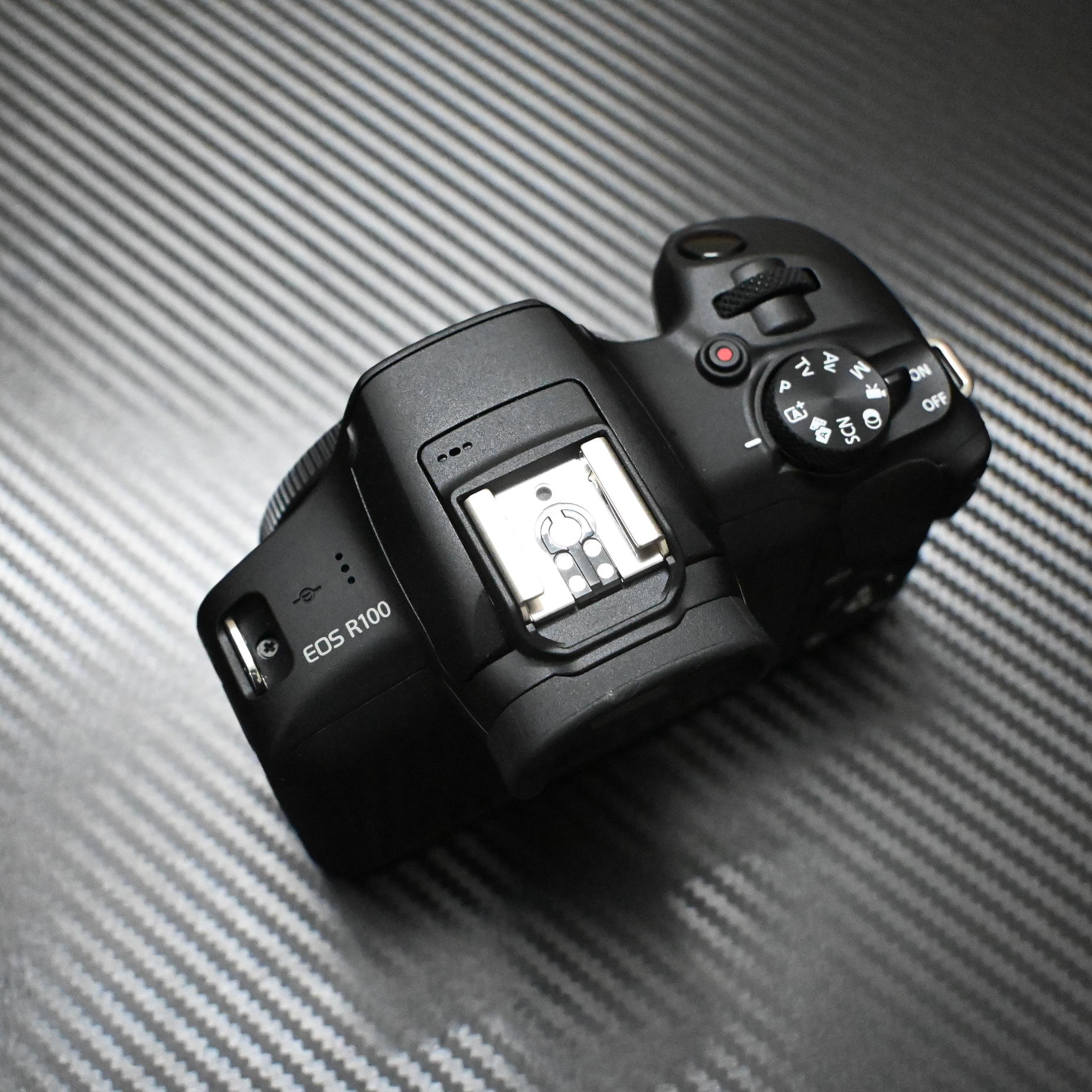 BODY Máy ảnh Canon EOS R100 Lướt/đã qua sử dụng - Image 3